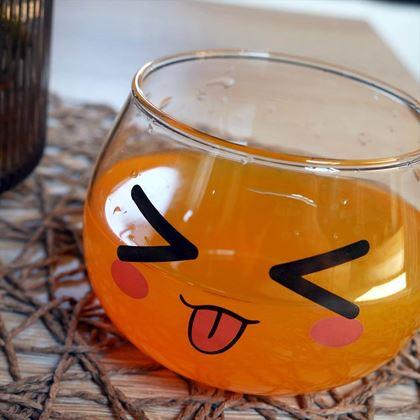 Obrazek z Kubek emoji - wystawiony język
