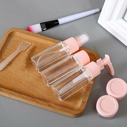 Obrazek z Zestaw podróżnych buteleczek na kosmetyki w kosmetyczce do samolotu 50 ml