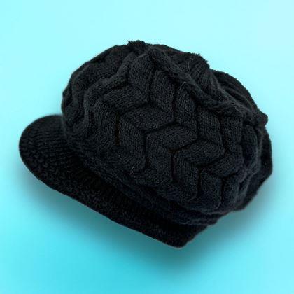 Obrazek z Ocieplany beret z futerkiem - czarny