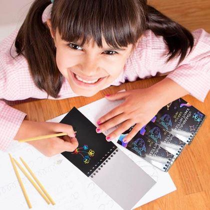 Obrazek z Tęczowy notes do zdrapywania