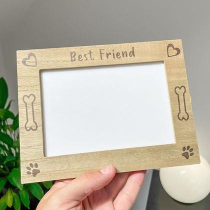 Obrazek z Drewniana ramka na zdjęcia "Best Friend", 10 x 15 cm