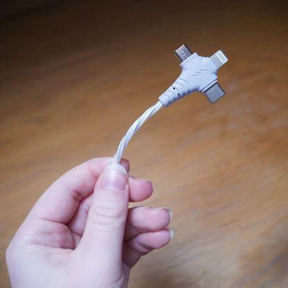 Obraz Świecący kabel do ładowania 3w1