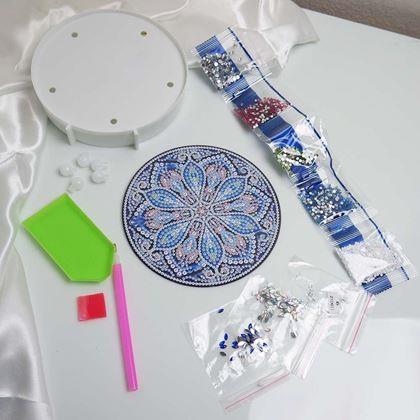 Obrazek z Diamentowe malowanie - lampa LED mandala - niebiesko -  fioletowa
