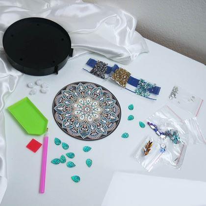 Obrazek z Diamentowe malowanie - lampa LED mandala - niebiesko - srebrna