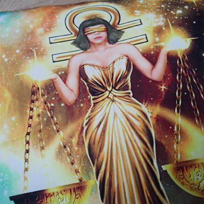 Obrazek z Poszewka na poduszkę znak zodiaku - wagi