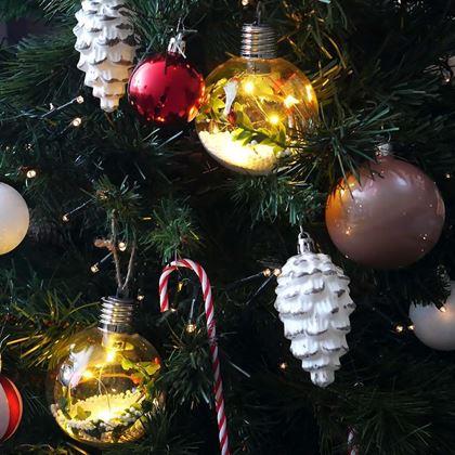 Obrazek z Świąteczna kula LED świecąca na choinkę -  girlanda