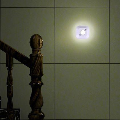 Obrazek z Nocna lampka LED na baterie z czujnikiem ruchu
