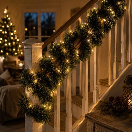 Obrazek z Świąteczna girlanda LED świecąca - 5,7 m