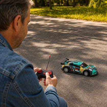 Obrazek z Świecące zdalnie sterowane auto do driftu